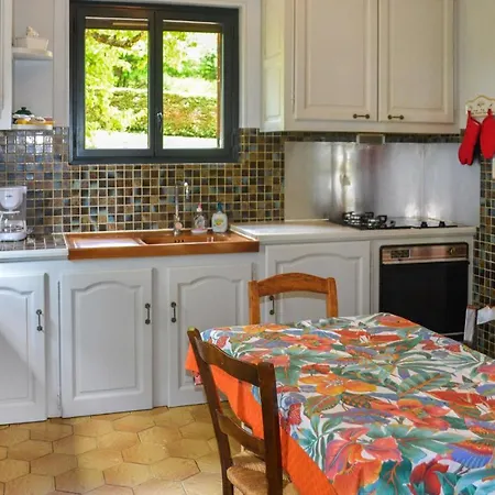 Gorgeous In Archignac With Kitchen * Paulin