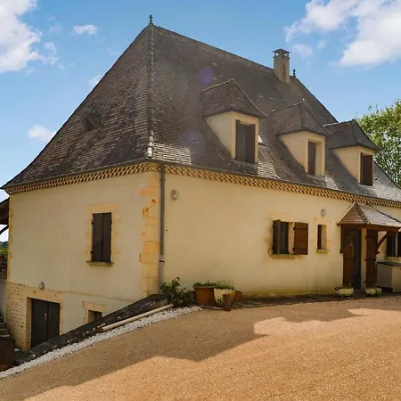 Gorgeous In Archignac With Kitchen Holiday home
