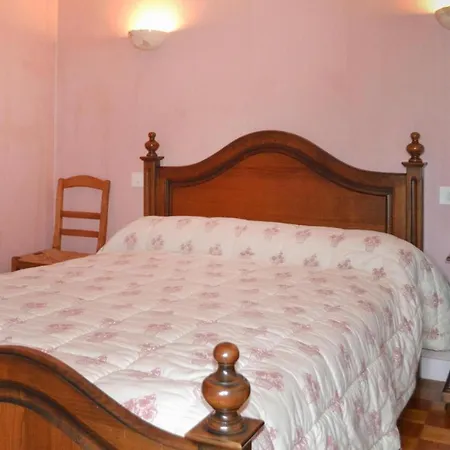 Gorgeous In Archignac With Kitchen Holiday home Paulin